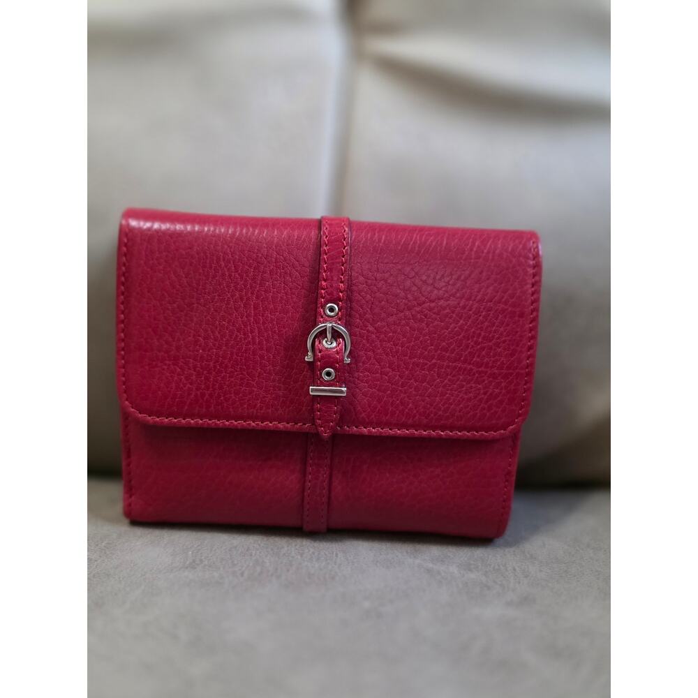 EUC Salvatore Ferragamo Gancini Wallet